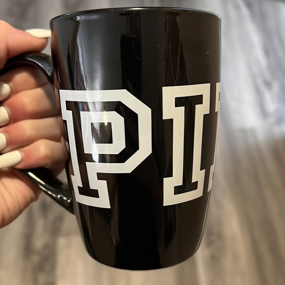 Victoria’s Secret PINK coffee mug
